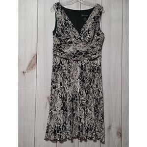 Connected‎ Apparel Dress Ladies 12 Black Sleeveless Midi